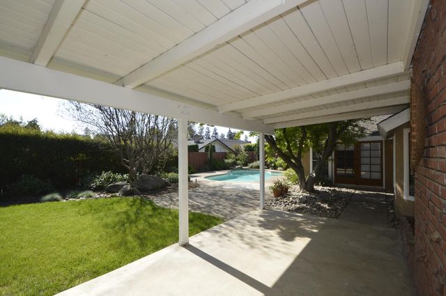 6696 N Malsbary Avenue, Fresno, CA 93711