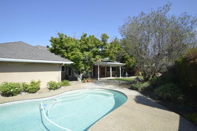 6696 N Malsbary Avenue, Fresno, CA 93711