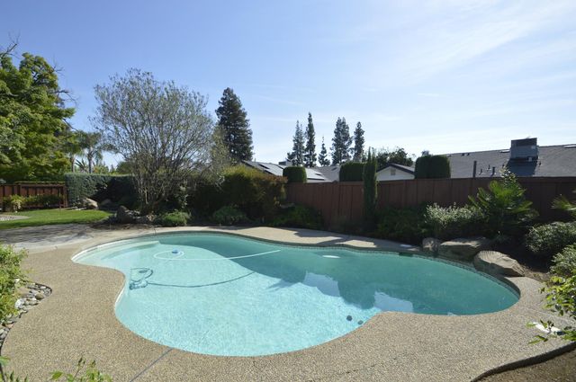 6696 N Malsbary Avenue, Fresno, CA 93711