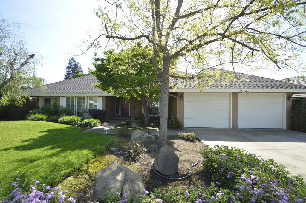 6696 N Malsbary Avenue, Fresno, CA 93711