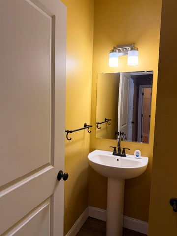 15 Chandler Way, Dover, NH 03820