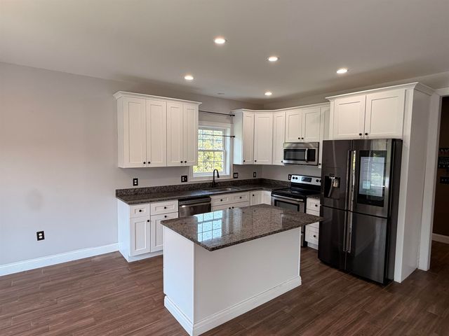15 Chandler Way, Dover, NH 03820