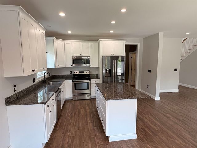 15 Chandler Way, Dover, NH 03820