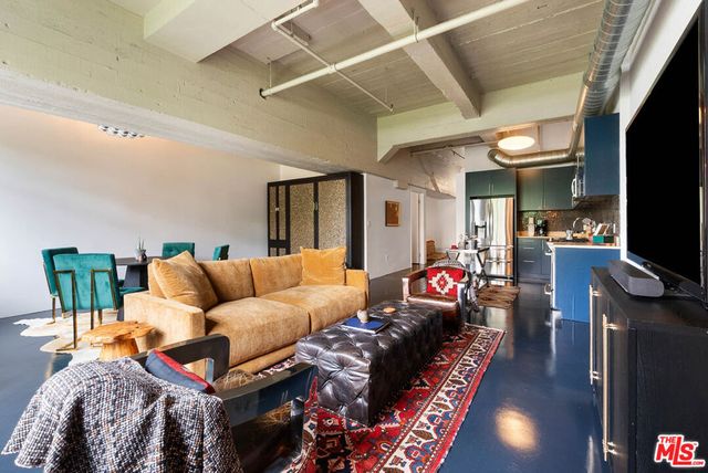 849 S Broadway M09, Los Angeles, CA 90014