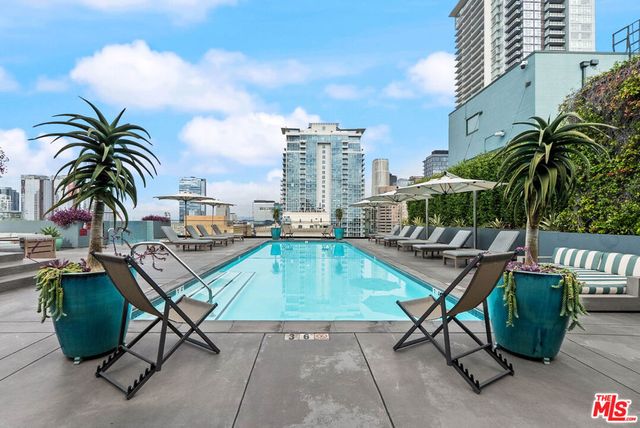 849 S Broadway M09, Los Angeles, CA 90014