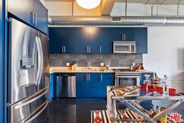 849 S Broadway M09, Los Angeles, CA 90014