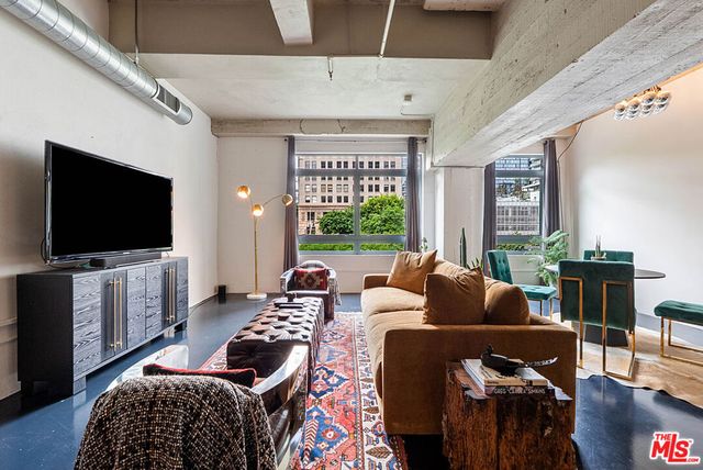 849 S Broadway M09, Los Angeles, CA 90014