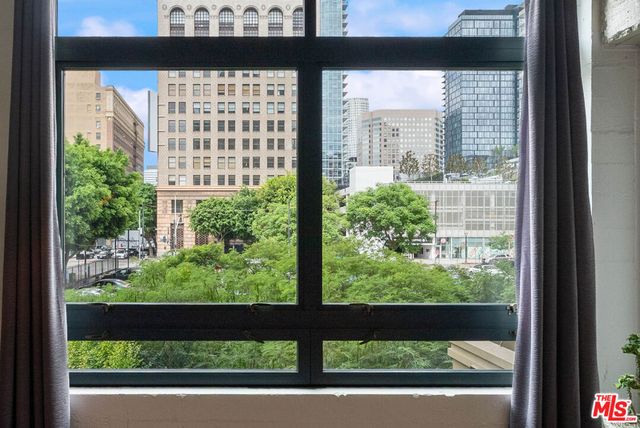 849 S Broadway M09, Los Angeles, CA 90014