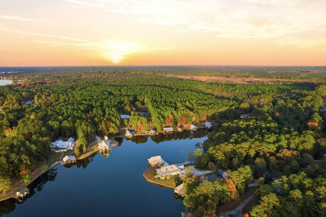 15 Lakeridge Point, Lumberton, MS 39455