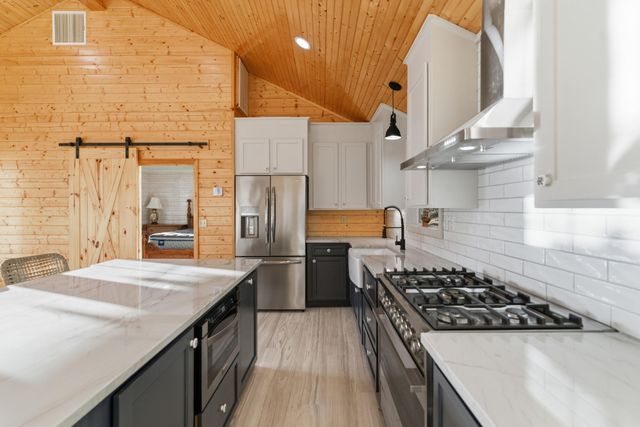 15 Lakeridge Point, Lumberton, MS 39455