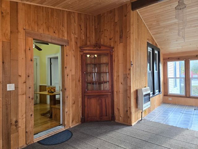 514 Washington Street, Woodstock, IL 60098