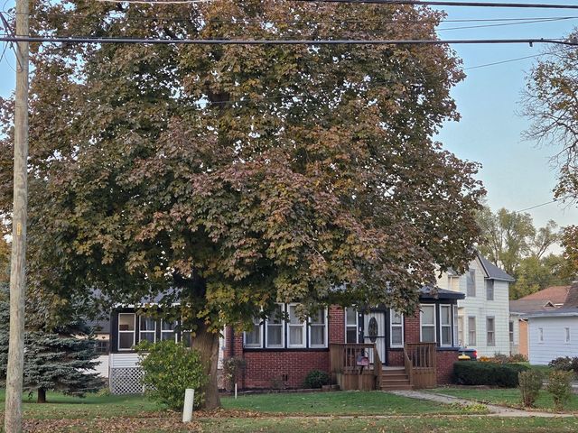 514 Washington Street, Woodstock, IL 60098