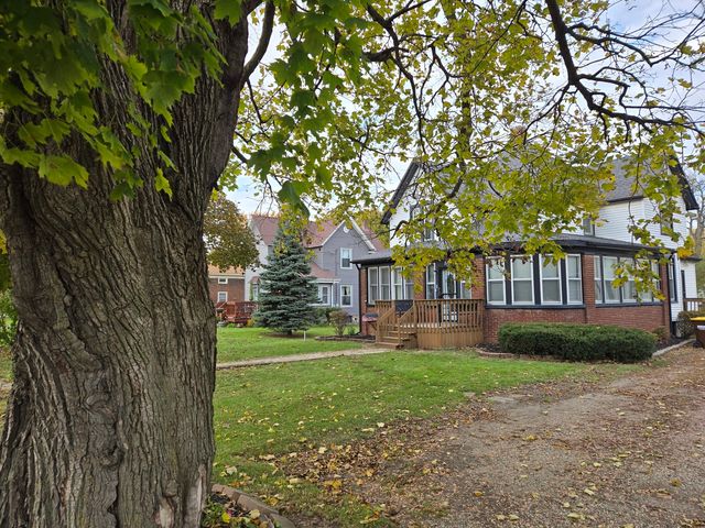 514 Washington Street, Woodstock, IL 60098