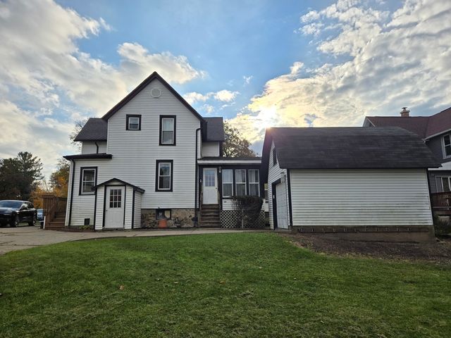 514 Washington Street, Woodstock, IL 60098