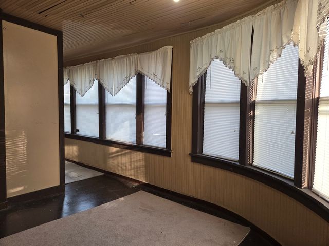 514 Washington Street, Woodstock, IL 60098