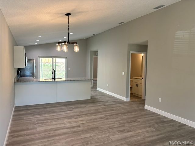 9884 N Lathyrus Terrace, Dunnellon, FL 34433