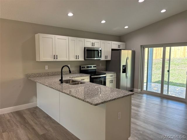 9884 N Lathyrus Terrace, Dunnellon, FL 34433