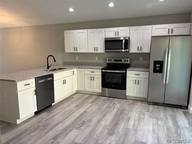 9884 N Lathyrus Terrace, Dunnellon, FL 34433