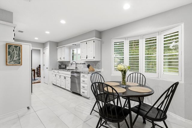 1809 Greenway Drive, Plano, TX 75075