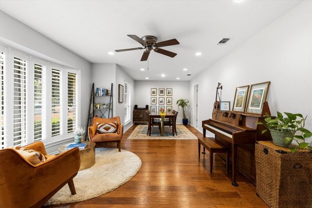 1809 Greenway Drive, Plano, TX 75075