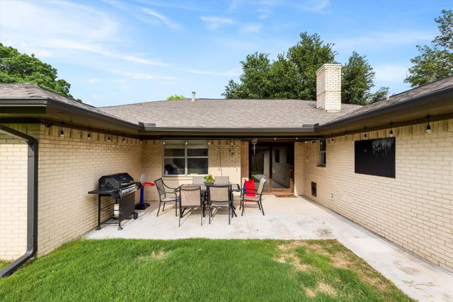 1809 Greenway Drive, Plano, TX 75075