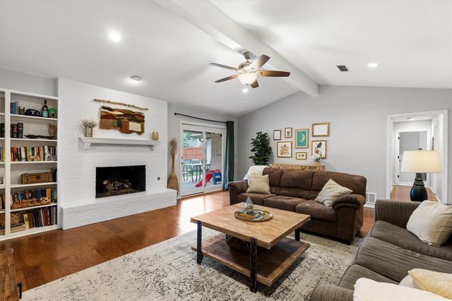 1809 Greenway Drive, Plano, TX 75075