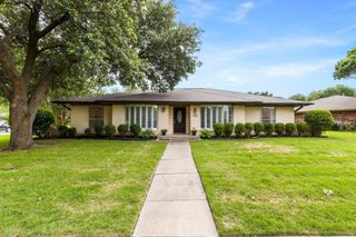 1809 Greenway Drive, Plano, TX 75075