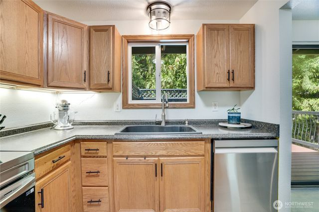 6507 185th Avenue E, Bonney Lake, WA 98391
