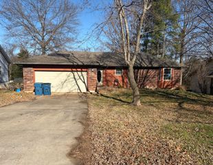 103 Horseshoe Avenue, Nixa, MO 65714