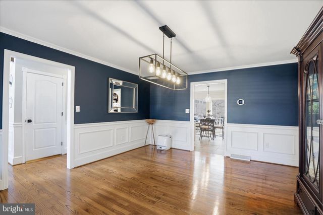 2842 WIMBLEDON LN, Lancaster, PA 17601