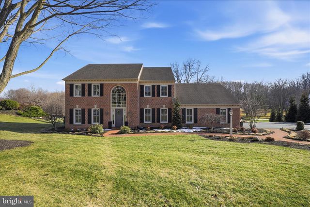 2842 WIMBLEDON LN, Lancaster, PA 17601