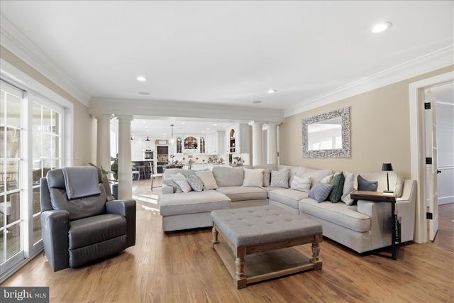 2842 WIMBLEDON LN, Lancaster, PA 17601