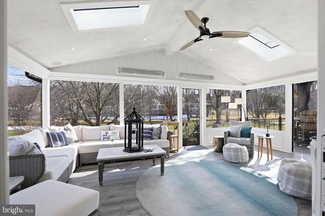 2842 WIMBLEDON LN, Lancaster, PA 17601