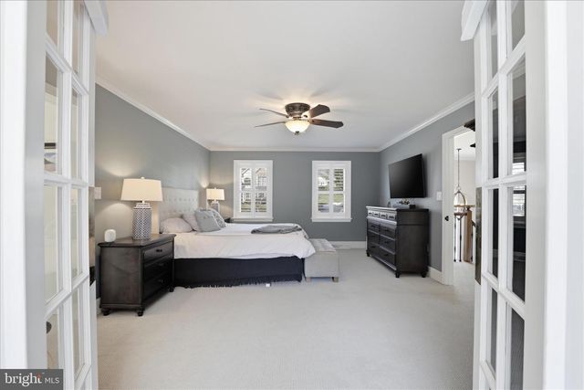 2842 WIMBLEDON LN, Lancaster, PA 17601