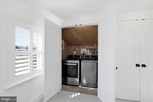 2842 WIMBLEDON LN, Lancaster, PA 17601