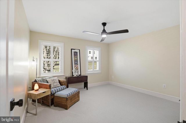 2842 WIMBLEDON LN, Lancaster, PA 17601