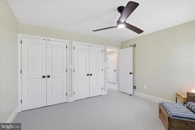 2842 WIMBLEDON LN, Lancaster, PA 17601