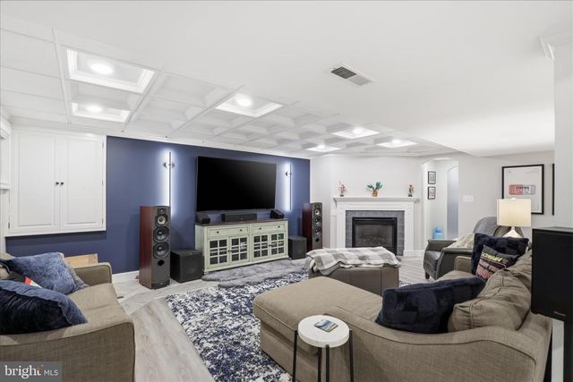 2842 WIMBLEDON LN, Lancaster, PA 17601