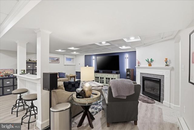 2842 WIMBLEDON LN, Lancaster, PA 17601