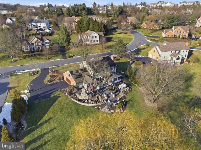 2842 WIMBLEDON LN, Lancaster, PA 17601