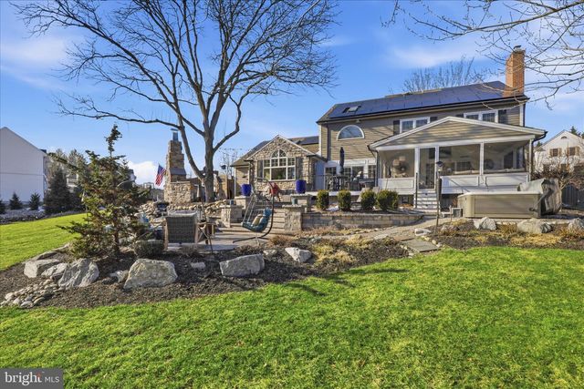 2842 WIMBLEDON LN, Lancaster, PA 17601