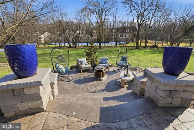 2842 WIMBLEDON LN, Lancaster, PA 17601