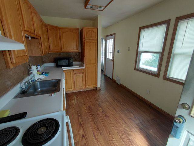 564 E 3065 S, South Salt Lake, UT 84106