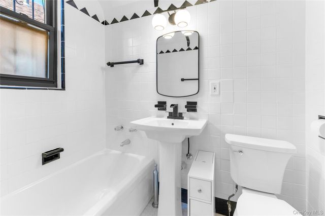 5569 Kings Highway, Brooklyn, NY 11203