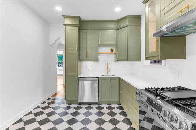 5569 Kings Highway, Brooklyn, NY 11203