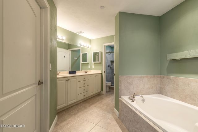 424 Luna Bella Ln Apt 415, New Smyrna Beach, FL 32168