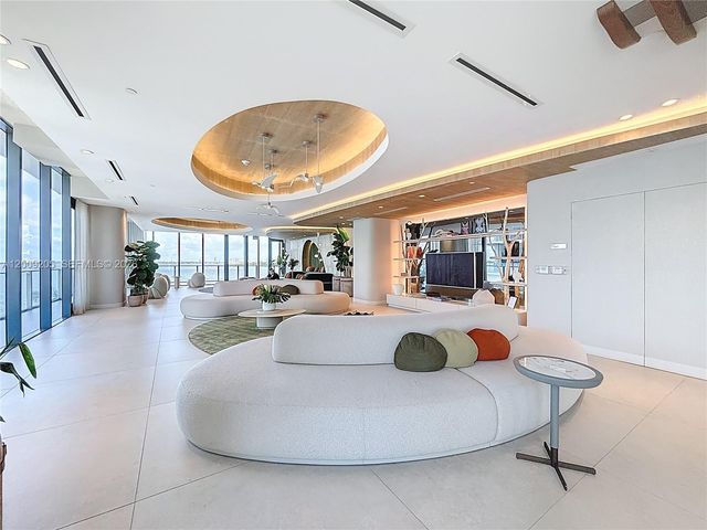 700 NE 24th Street 4904, Miami, FL 33137