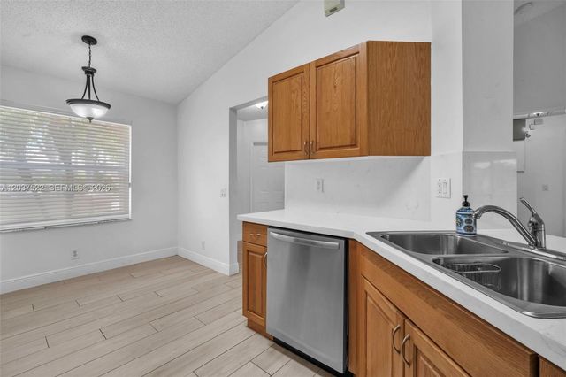 1918 Andromeda Ln 1918, Weston, FL 33327