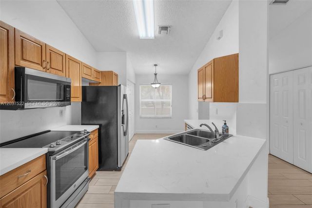 1918 Andromeda Ln 1918, Weston, FL 33327