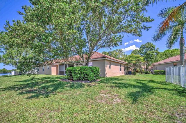 1918 Andromeda Ln 1918, Weston, FL 33327